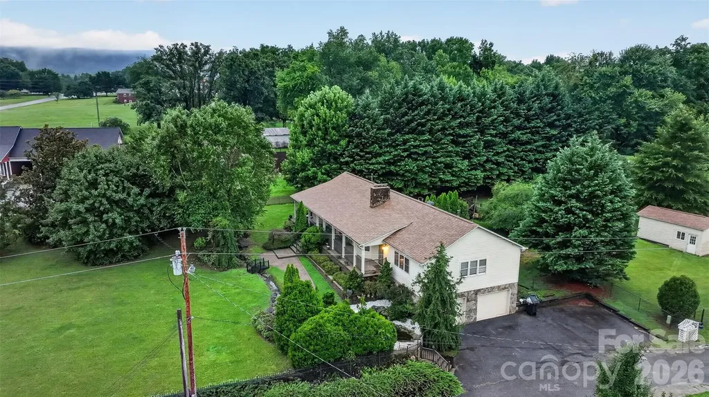 1117 Cedar Creek Drive Morganton NC 28655