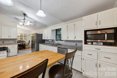 1117 Cedar Creek Drive Morganton NC 28655