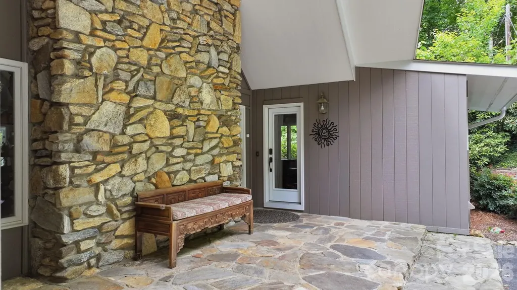 560 & 484 Winchester Creek Road Waynesville NC 28786