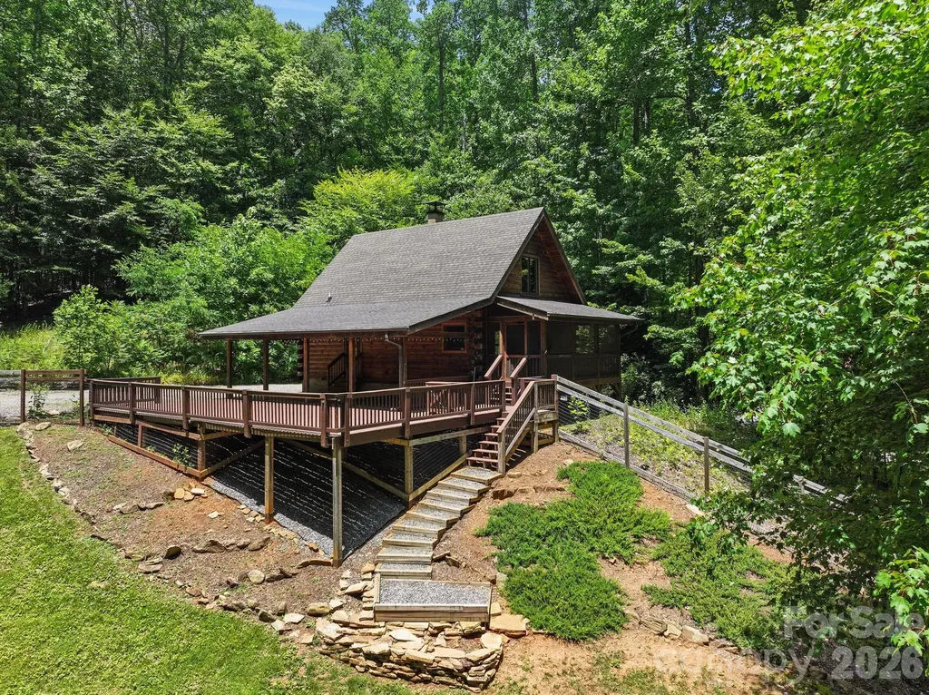 89 Apgar Road Candler NC 28715