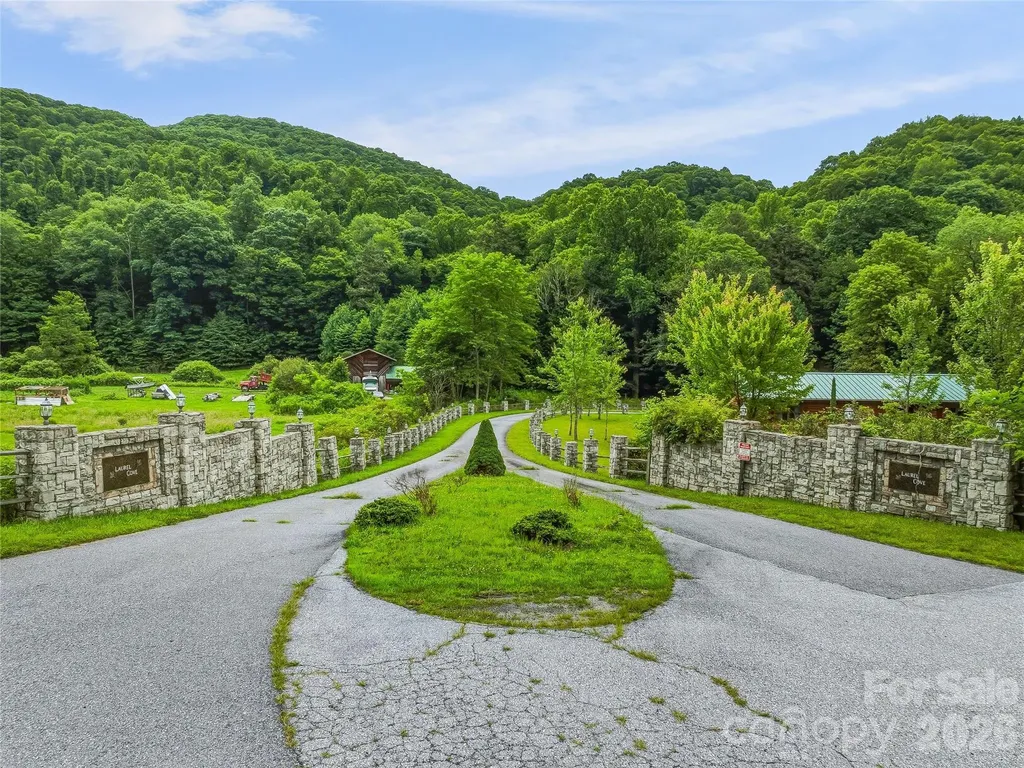 961 Wilson Branch Road Mars Hill NC 28754