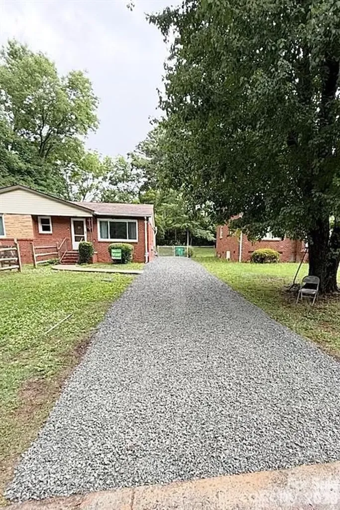 3960 Bristol Drive Charlotte NC 28208