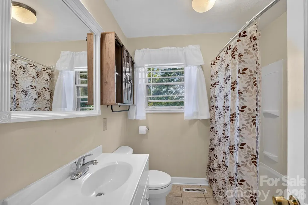 1532 Orchard Drive Lenoir NC 28645