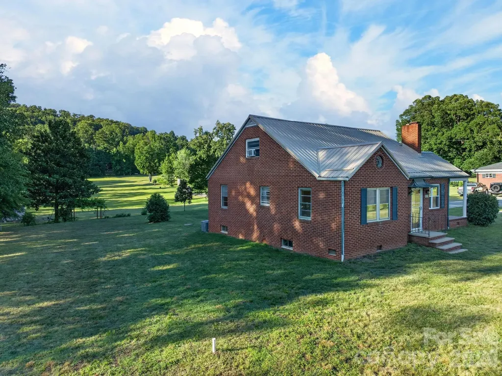 1532 Orchard Drive Lenoir NC 28645