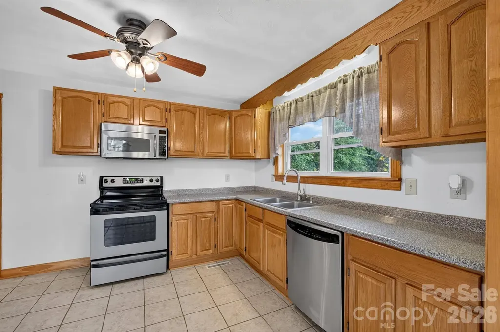 1532 Orchard Drive Lenoir NC 28645