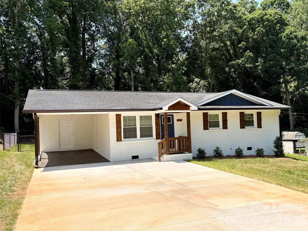 231 Oak Drive Lowell NC 28098