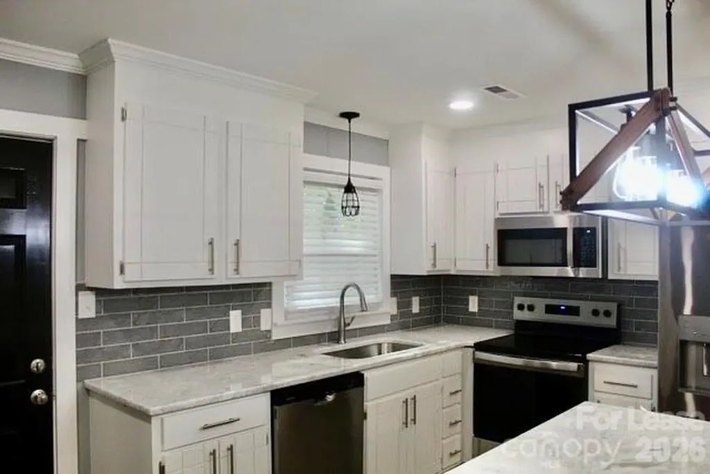 231 Oak Drive Lowell NC 28098