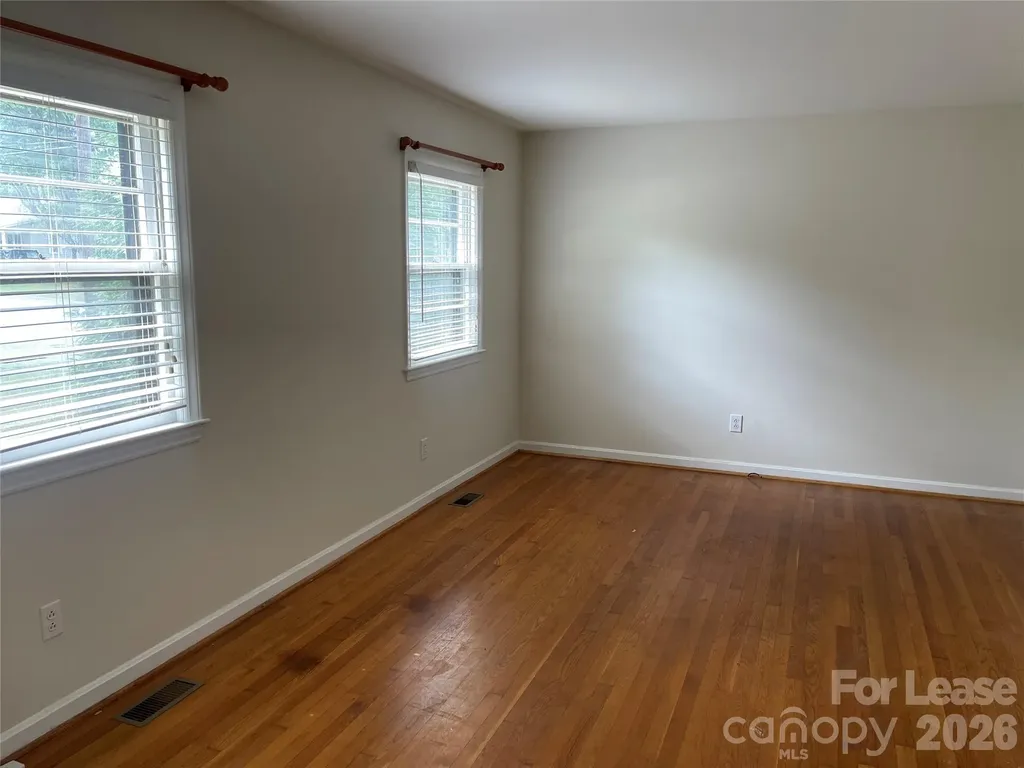 1238 12th Street NE Hickory NC 28601