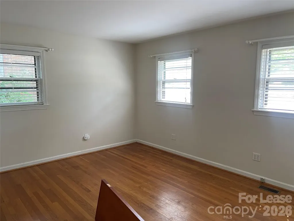 1238 12th Street NE Hickory NC 28601