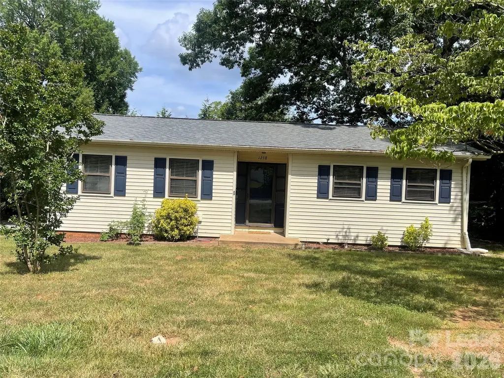 1238 12th Street NE Hickory NC 28601