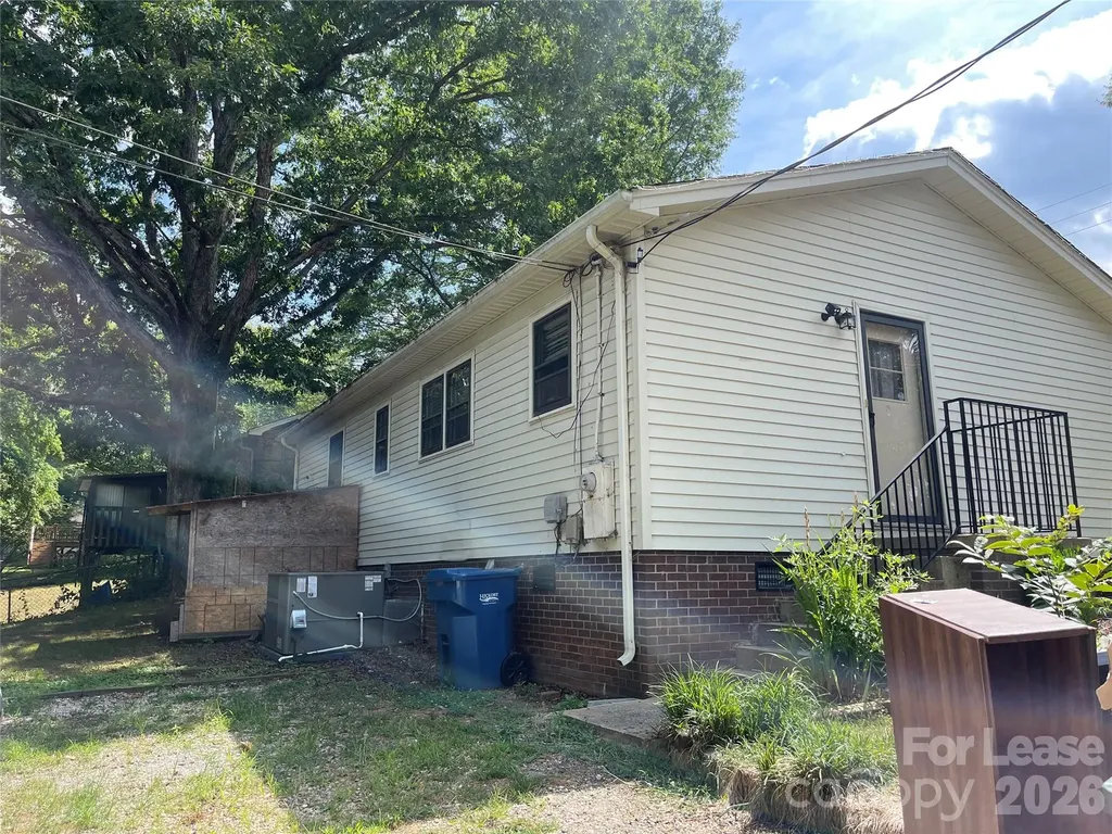 1238 12th Street NE Hickory NC 28601