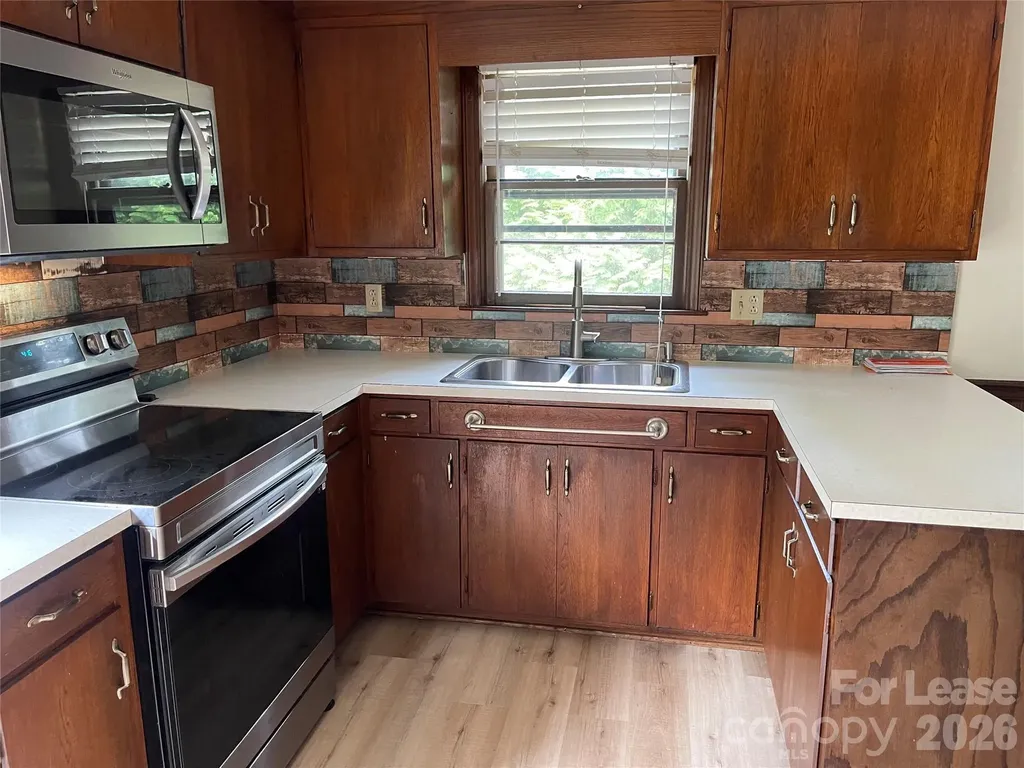 1238 12th Street NE Hickory NC 28601