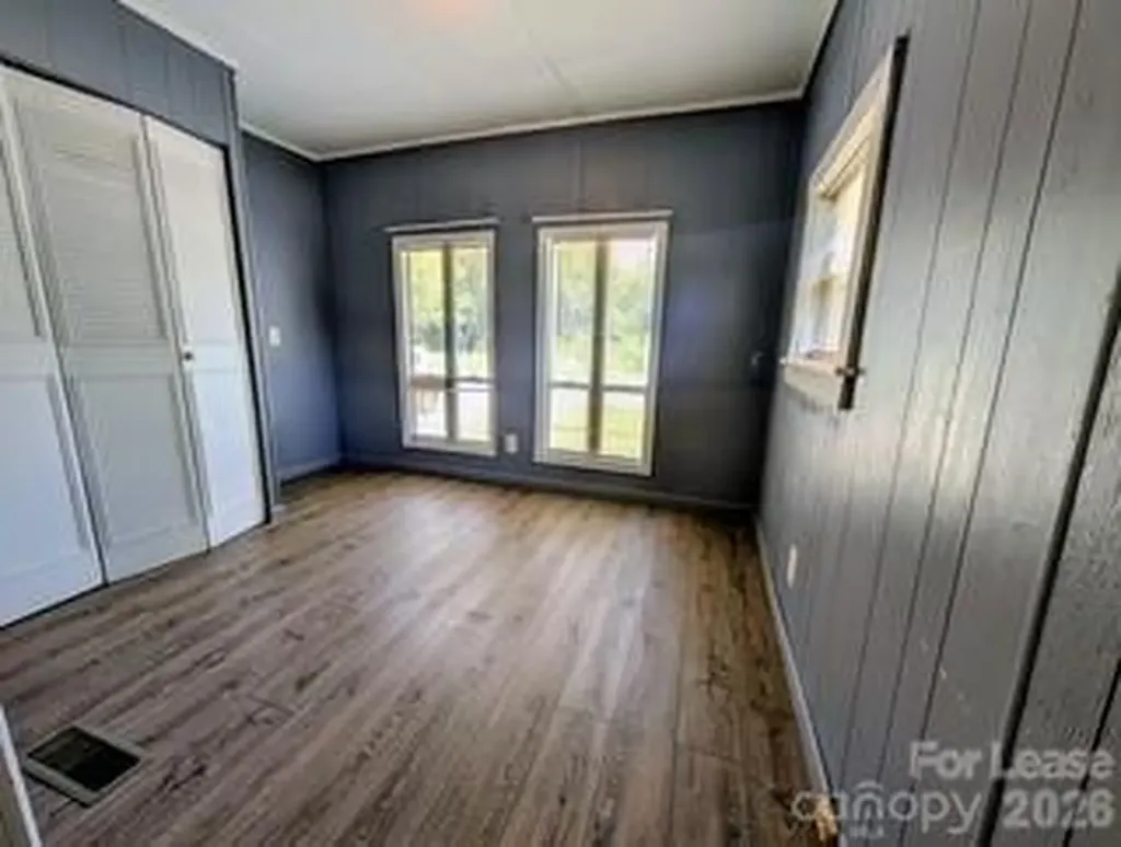 3932 Oakwood Circle Iron Station NC 28080