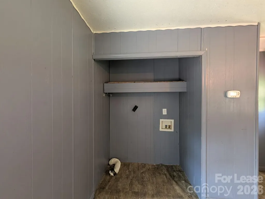3932 Oakwood Circle Iron Station NC 28080