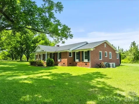 464 Lark Road Cheraw SC 29520