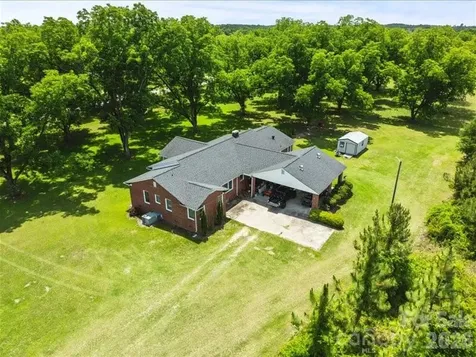 464 Lark Road Cheraw SC 29520