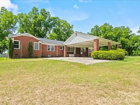 464 Lark Road Cheraw SC 29520