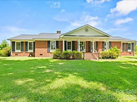 464 Lark Road Cheraw SC 29520