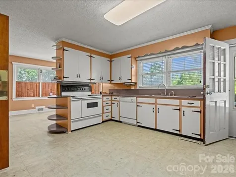 464 Lark Road Cheraw SC 29520