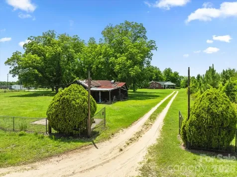 464 Lark Road Cheraw SC 29520
