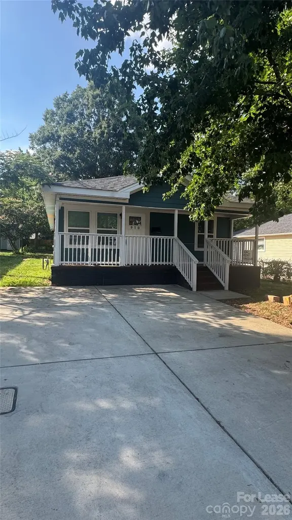 910 Cantwell Street Charlotte NC 28208