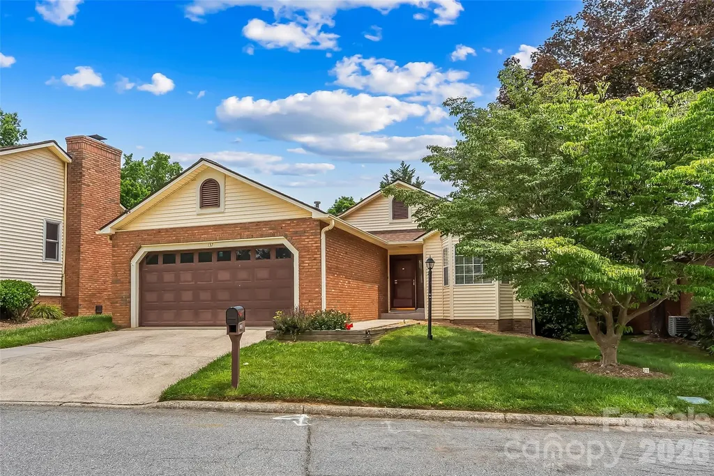 137 Exeter Court Hendersonville NC 28791