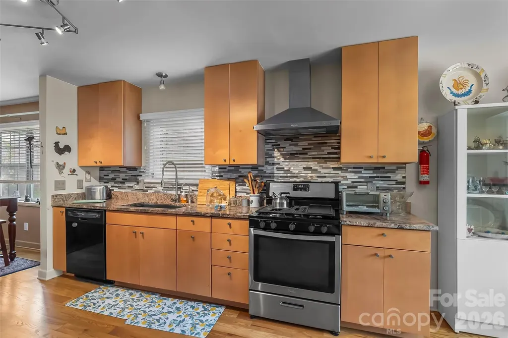 137 Exeter Court Hendersonville NC 28791