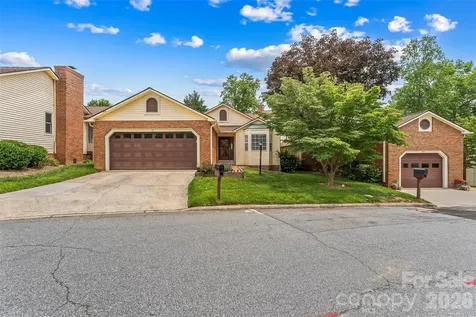 137 Exeter Court Hendersonville NC 28791