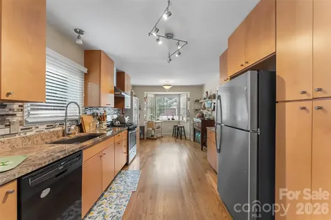 137 Exeter Court Hendersonville NC 28791