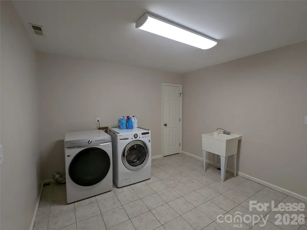 6000 Hickory Forest Drive Charlotte NC 28277
