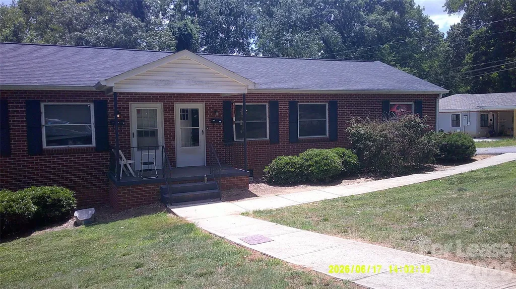 153 15th Avenue NW Hickory NC 28601