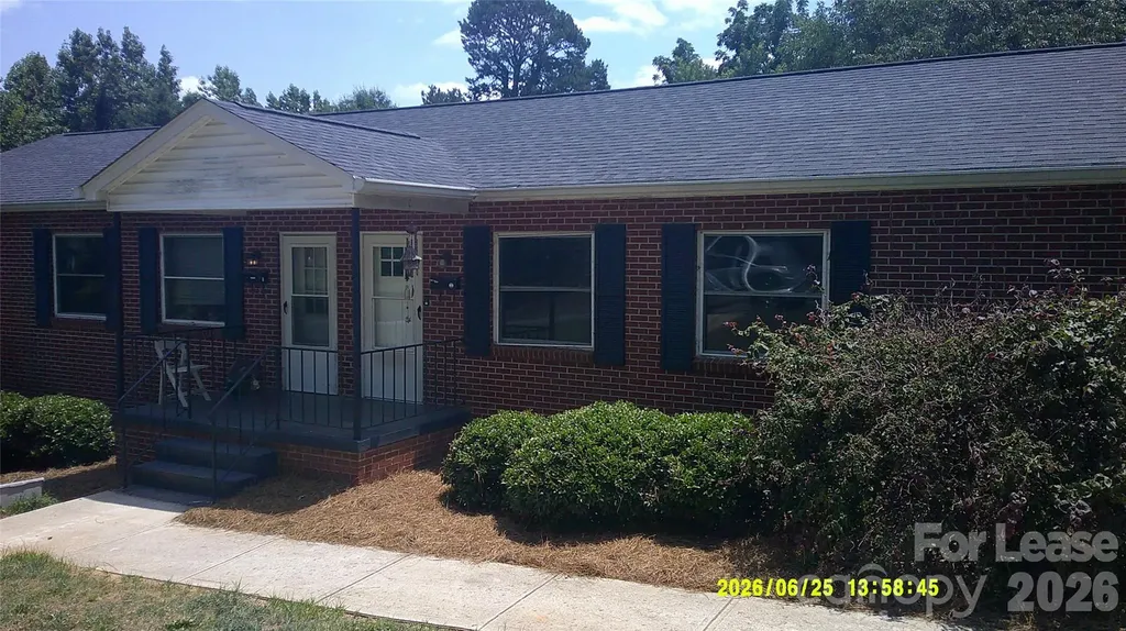 153 15th Avenue NW Hickory NC 28601