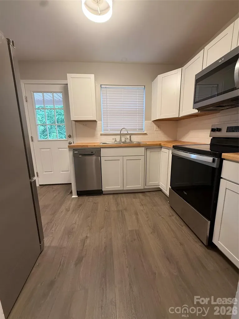 153 15th Avenue NW Hickory NC 28601