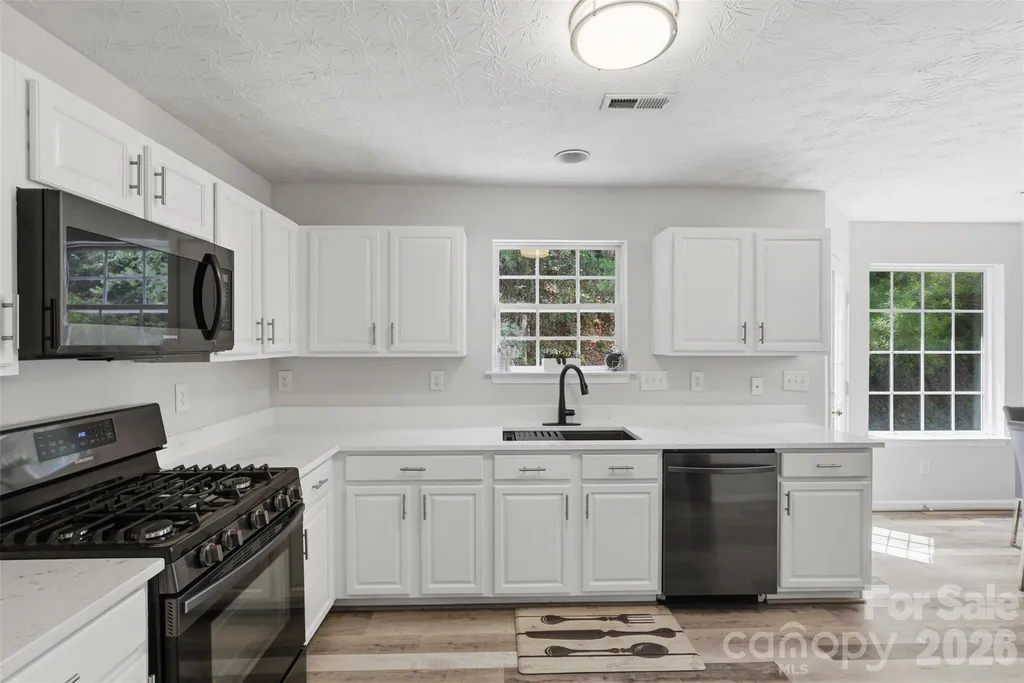 4923 Eagle Creek Drive Charlotte NC 28269