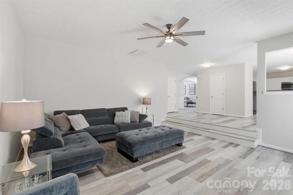 4923 Eagle Creek Drive Charlotte NC 28269