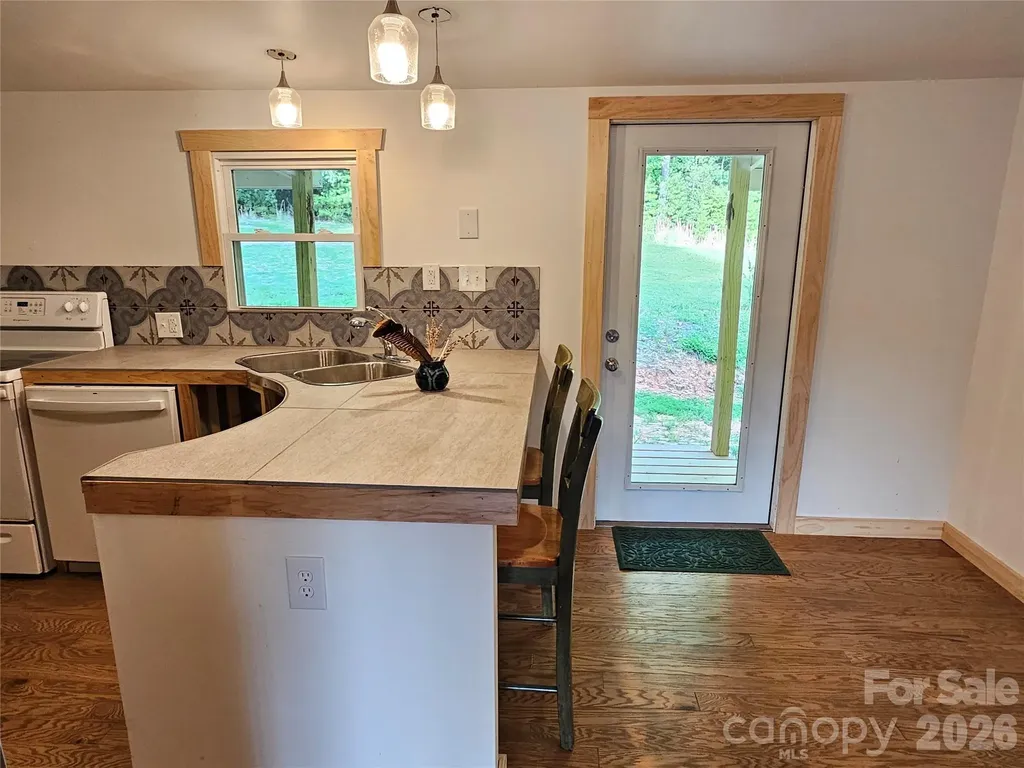 516 John Swofford Road Nebo NC 28761