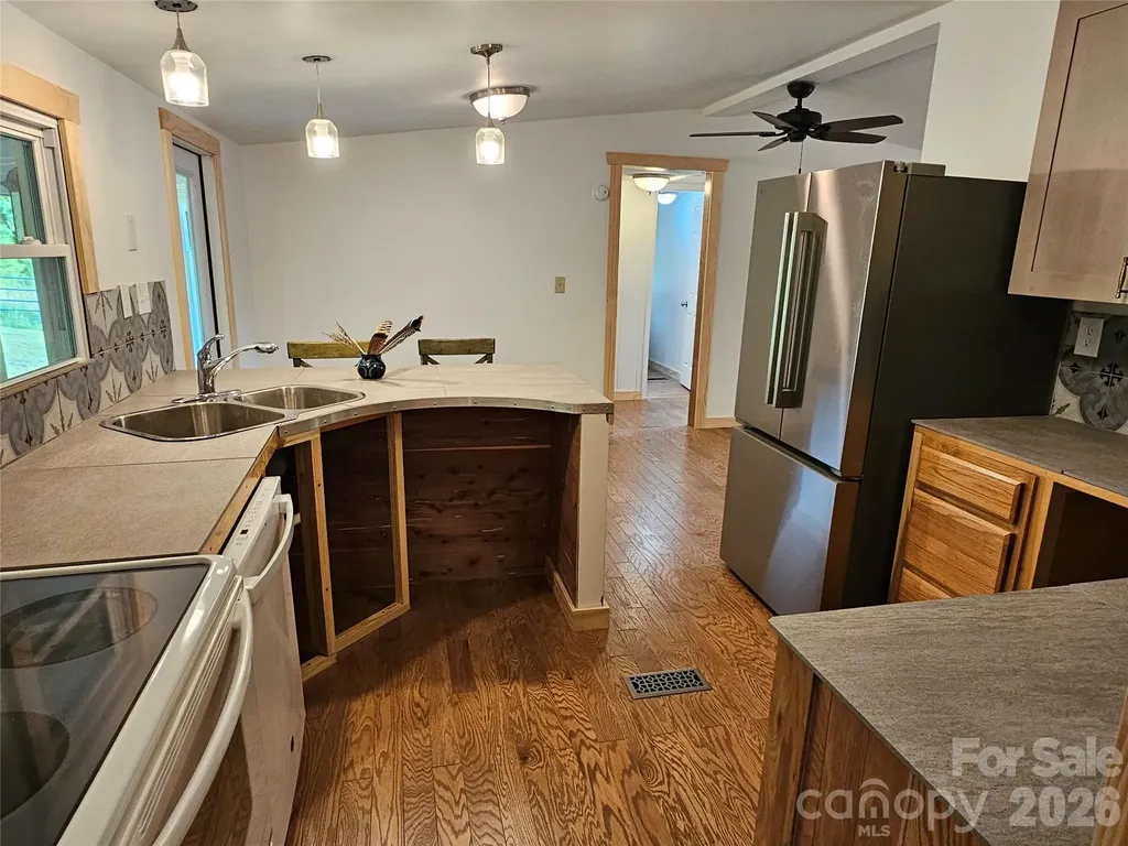 516 John Swofford Road Nebo NC 28761