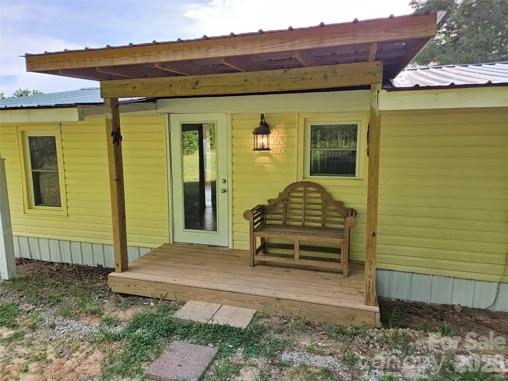 516 John Swofford Road Nebo NC 28761