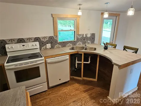 516 John Swofford Road Nebo NC 28761