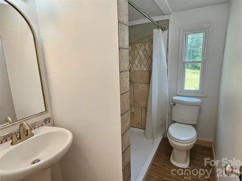 516 John Swofford Road Nebo NC 28761