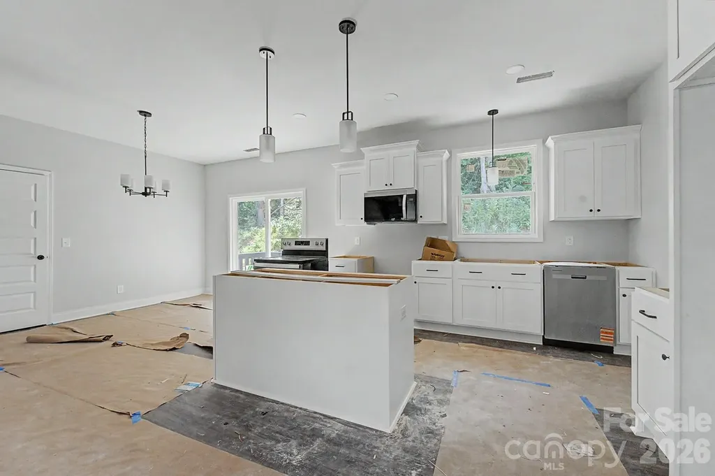 60 Charlotte Street Franklin NC 28734