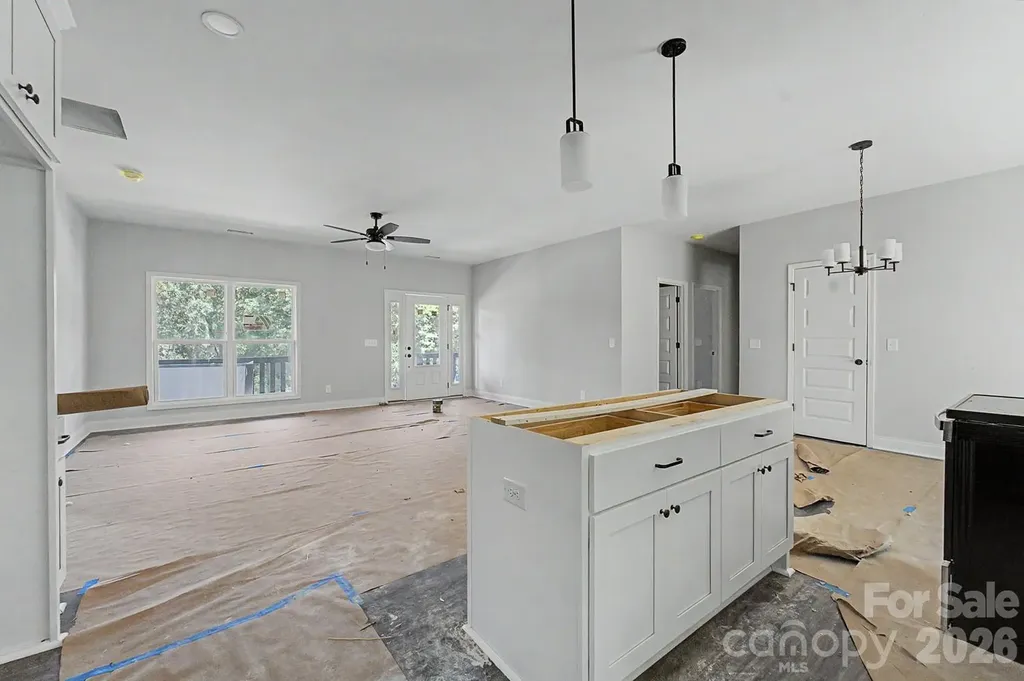60 Charlotte Street Franklin NC 28734
