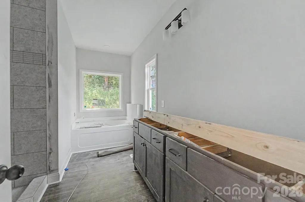 60 Charlotte Street Franklin NC 28734