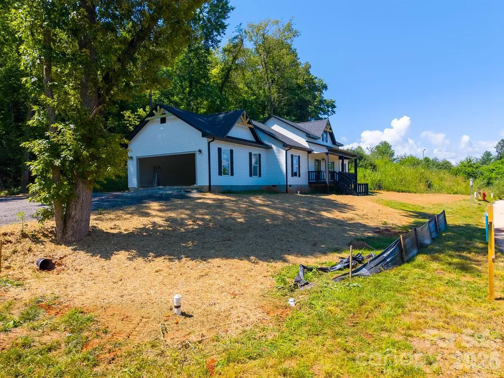 60 Charlotte Street Franklin NC 28734