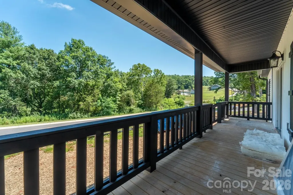 60 Charlotte Street Franklin NC 28734