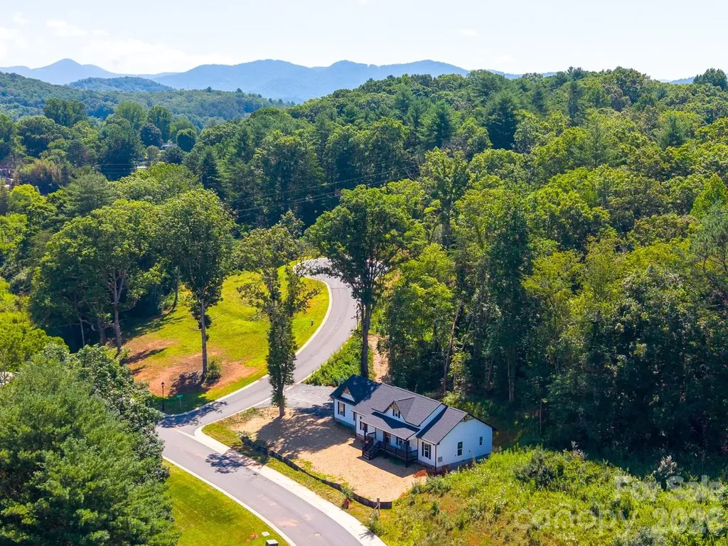 60 Charlotte Street Franklin NC 28734
