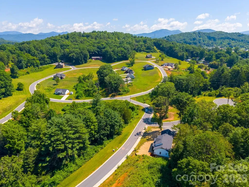 60 Charlotte Street Franklin NC 28734