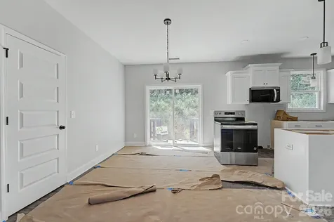 60 Charlotte Street Franklin NC 28734