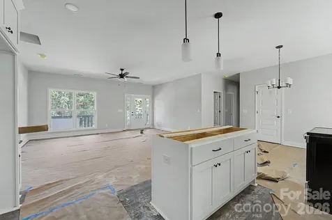 60 Charlotte Street Franklin NC 28734