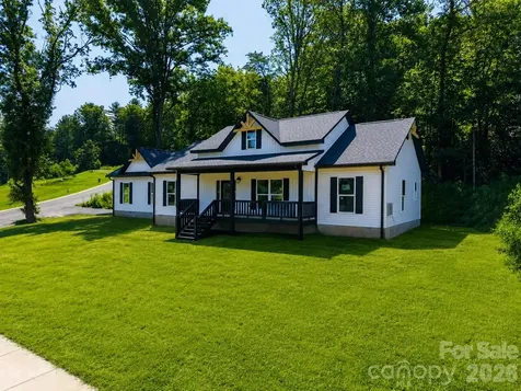60 Charlotte Street Franklin NC 28734